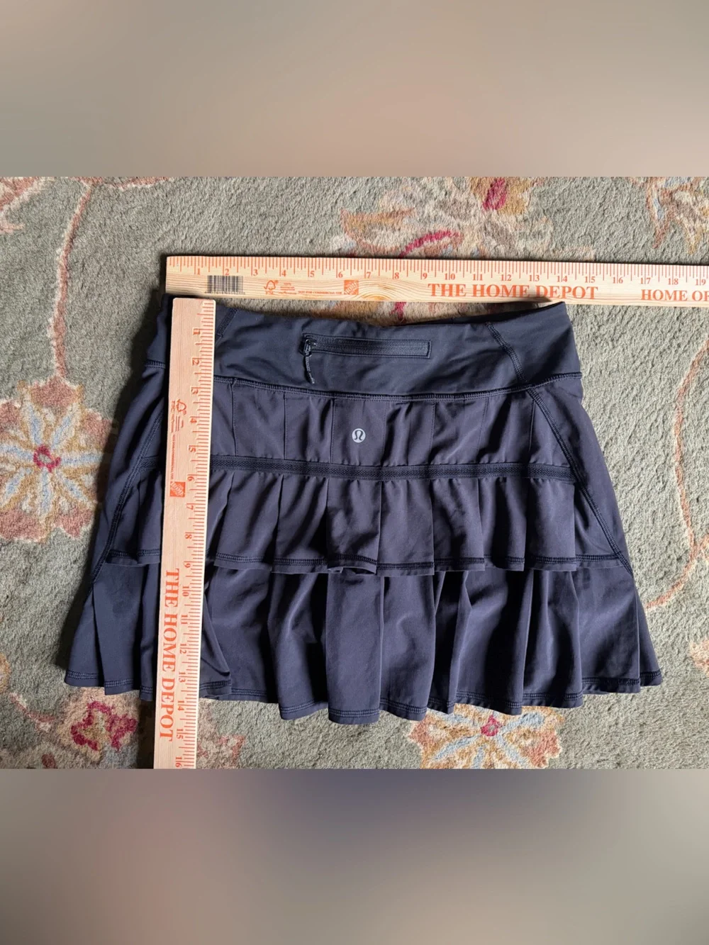 lululemon athletica Black Pace Setter Skirt pleated back 6Tall